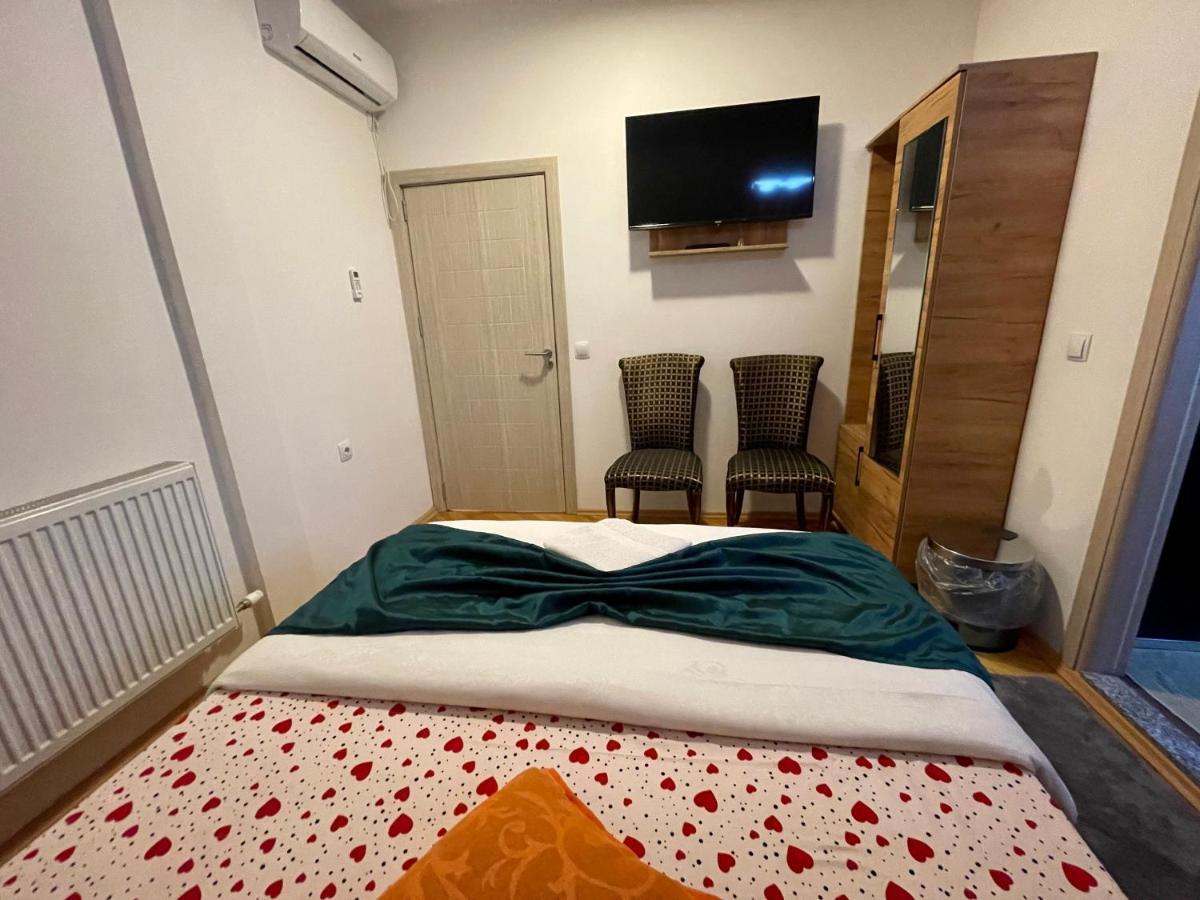Madigan'S Hotel Kosovo Polje المظهر الخارجي الصورة