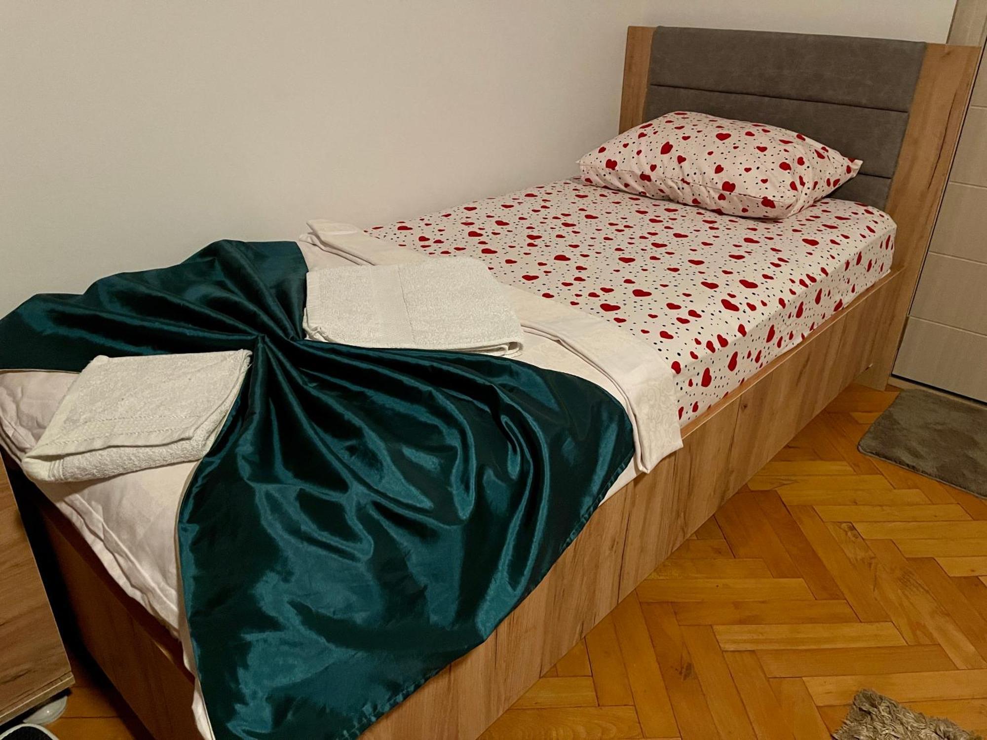 Madigan'S Hotel Kosovo Polje المظهر الخارجي الصورة