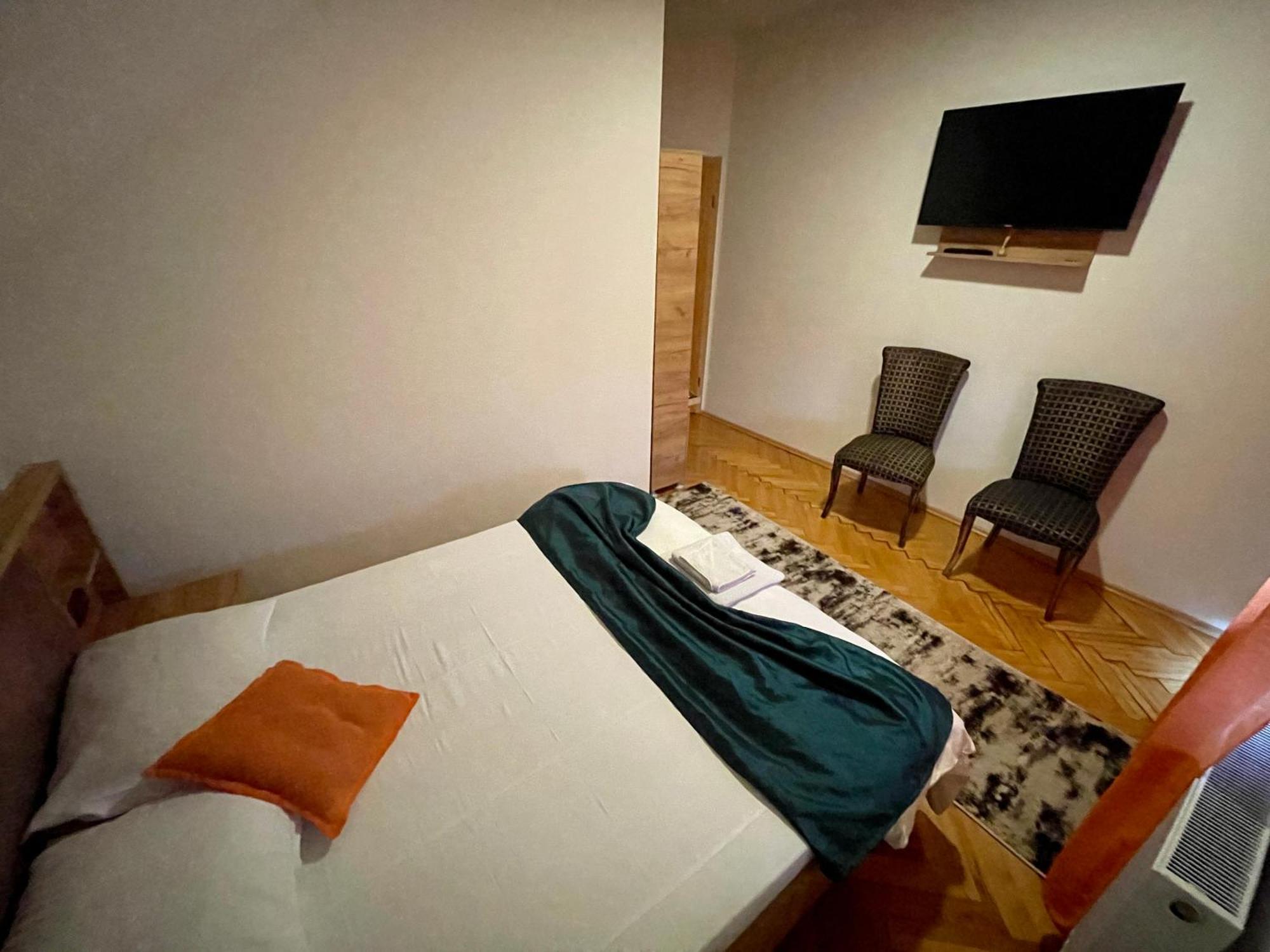 Madigan'S Hotel Kosovo Polje المظهر الخارجي الصورة